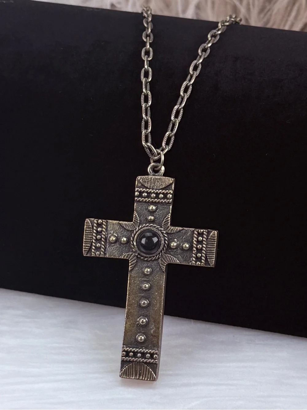 Pretty bronze, brass tone, cross pendant, necklace, costume